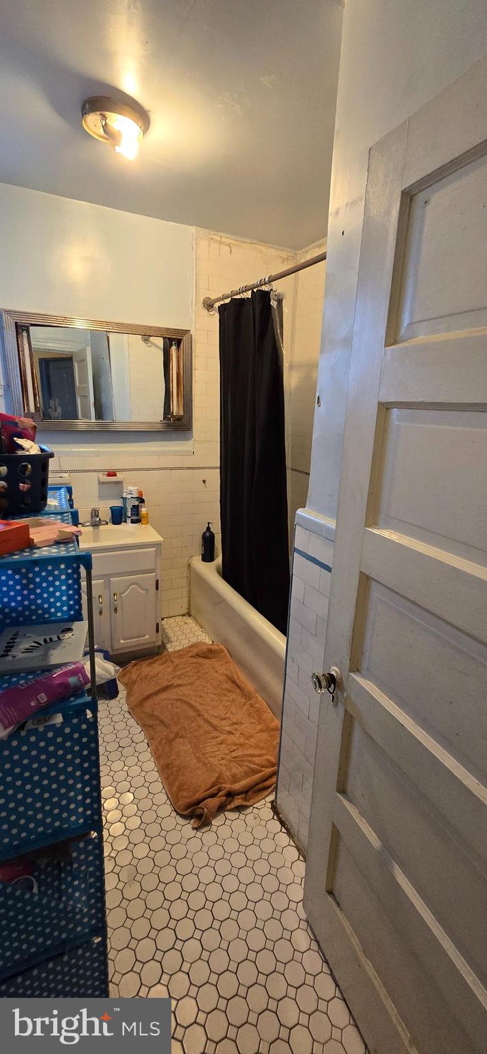 PHILADELPHIA (NORTHEAST) - Residential