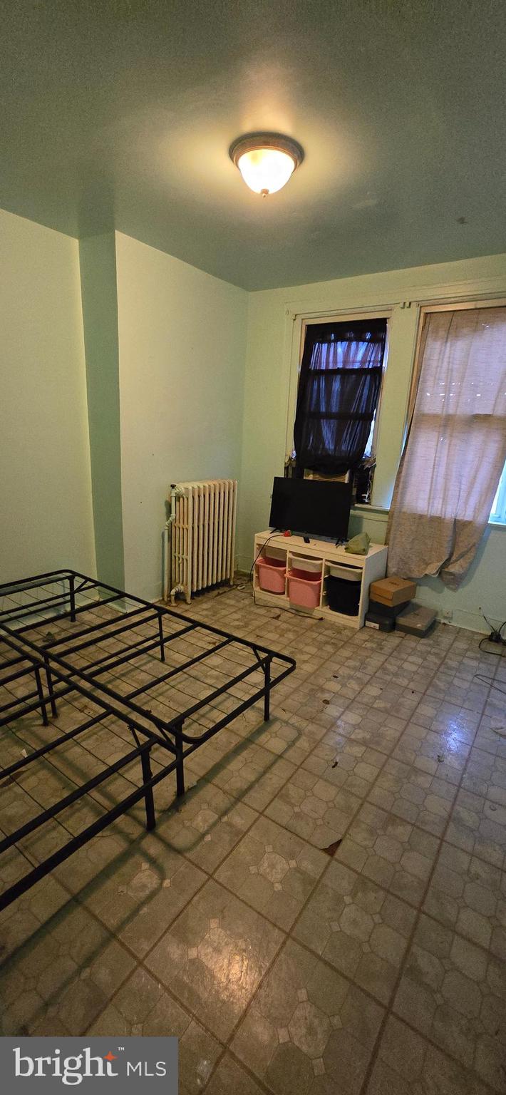 PHILADELPHIA (NORTHEAST) - Residential