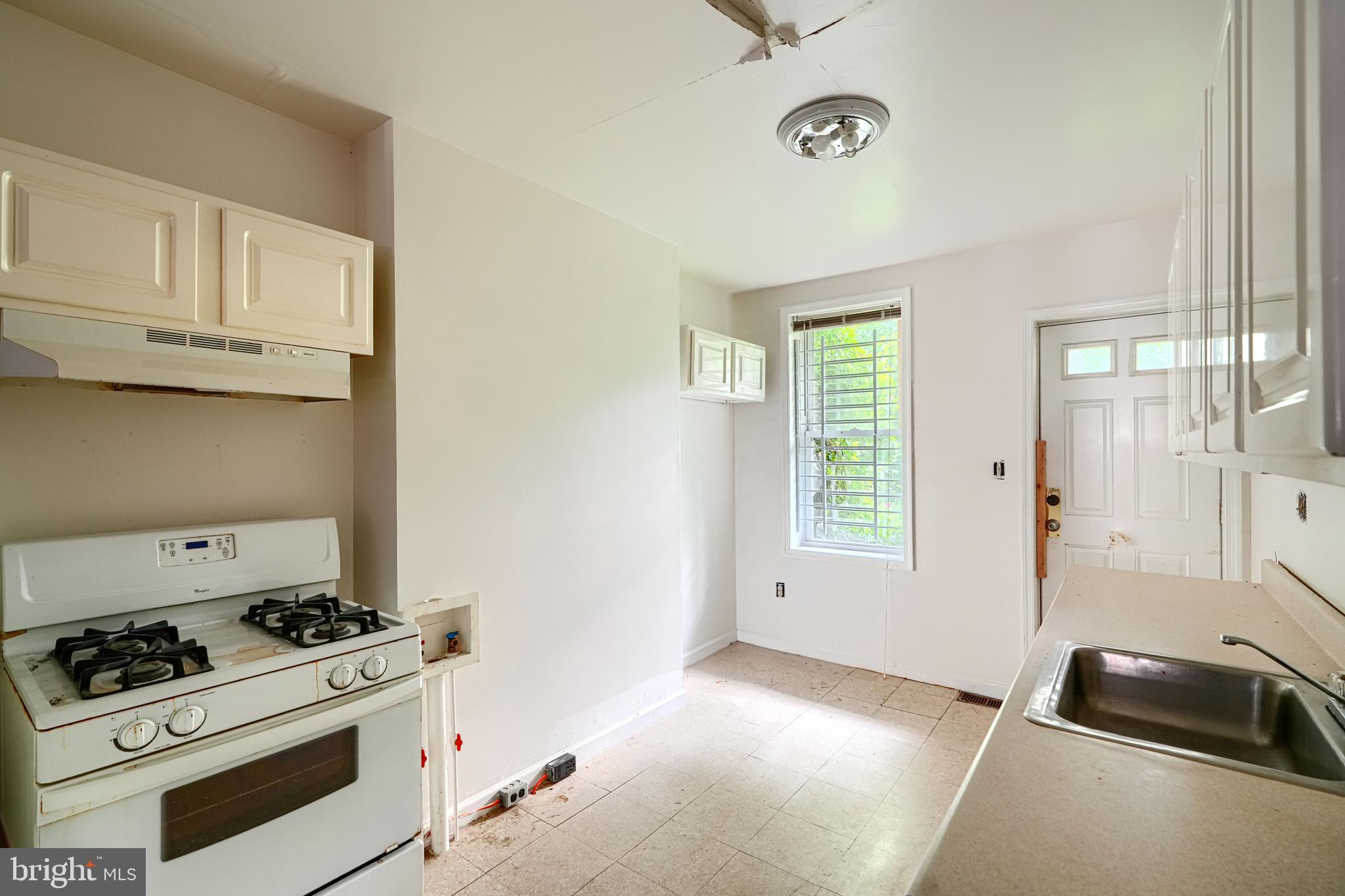 BALTIMORE EAST - SOUTH CLIFTON PARK HIST. DISTRICT - Residential