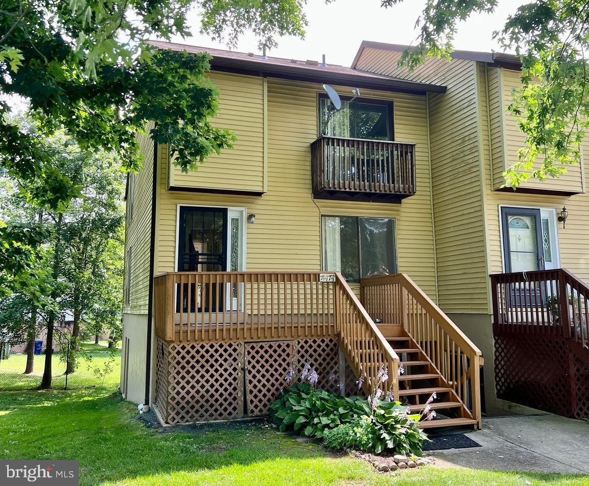 APPLEWALK CONDO - Residential