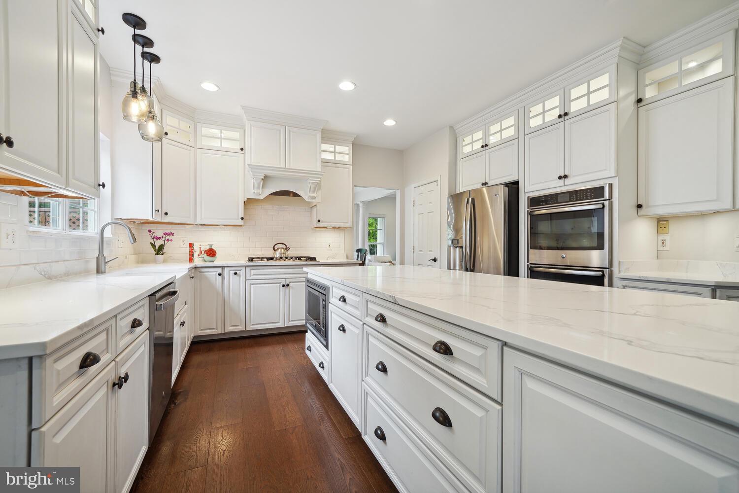 BROADLANDS - Residential