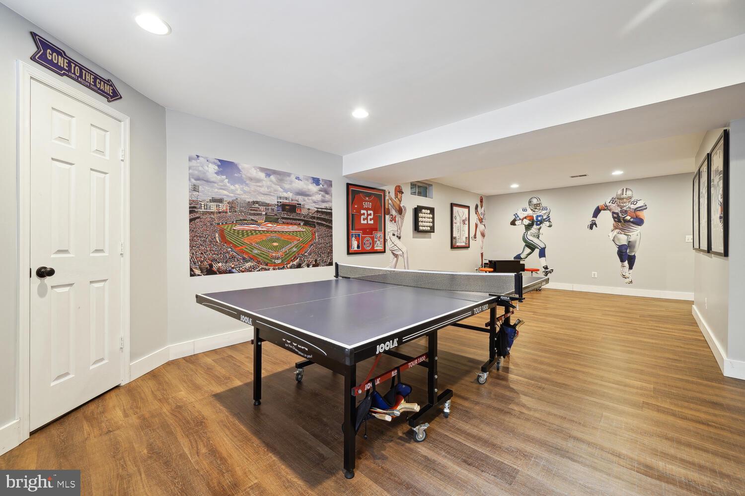 BROADLANDS - Residential