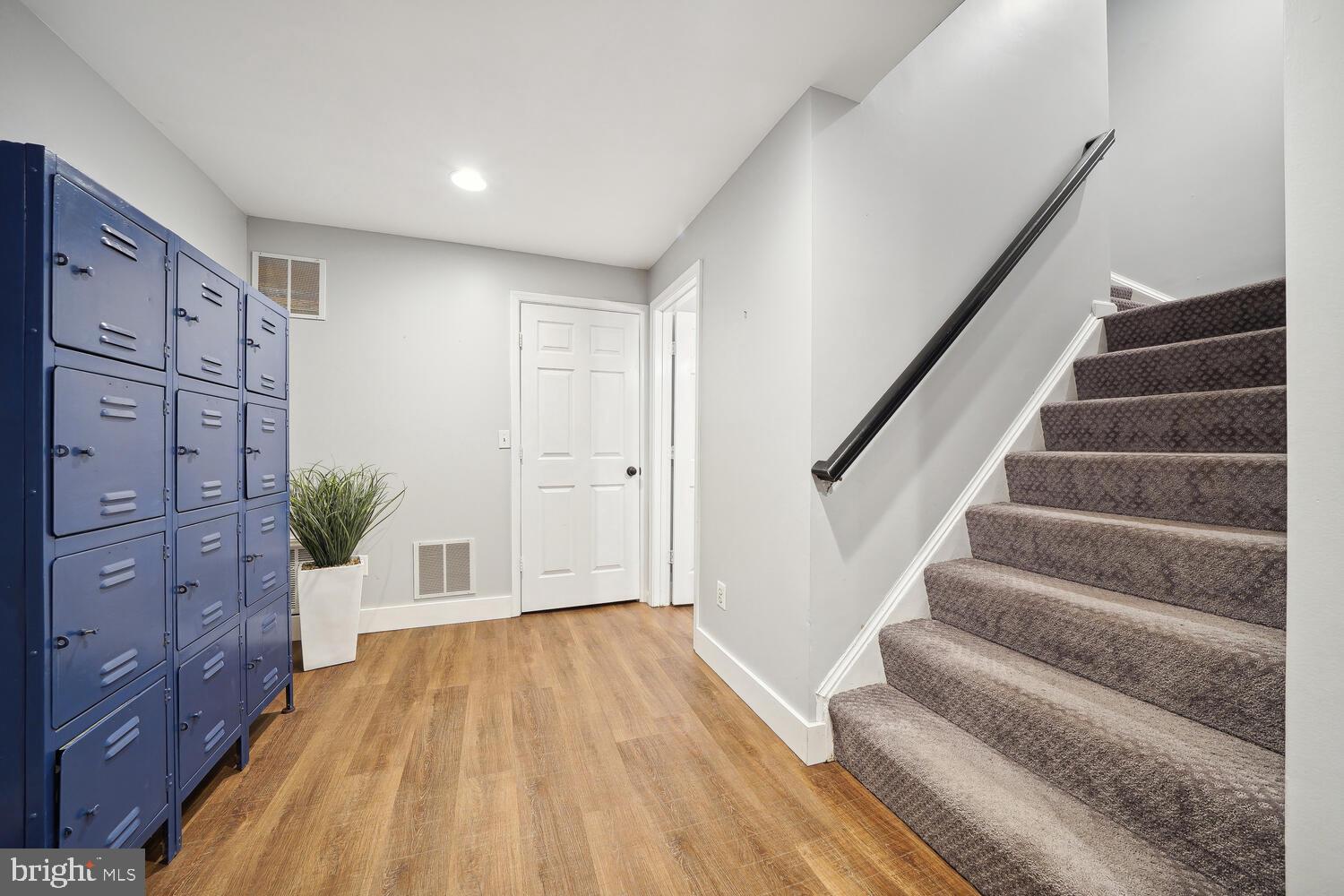 BROADLANDS - Residential