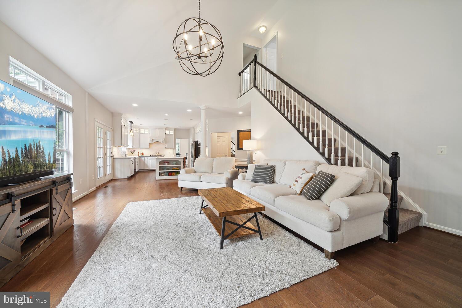 BROADLANDS - Residential