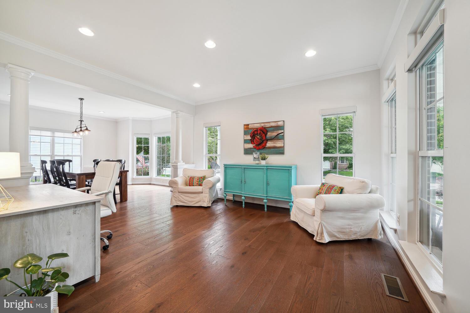 BROADLANDS - Residential