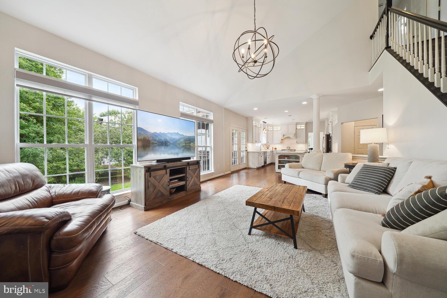 BROADLANDS - Residential