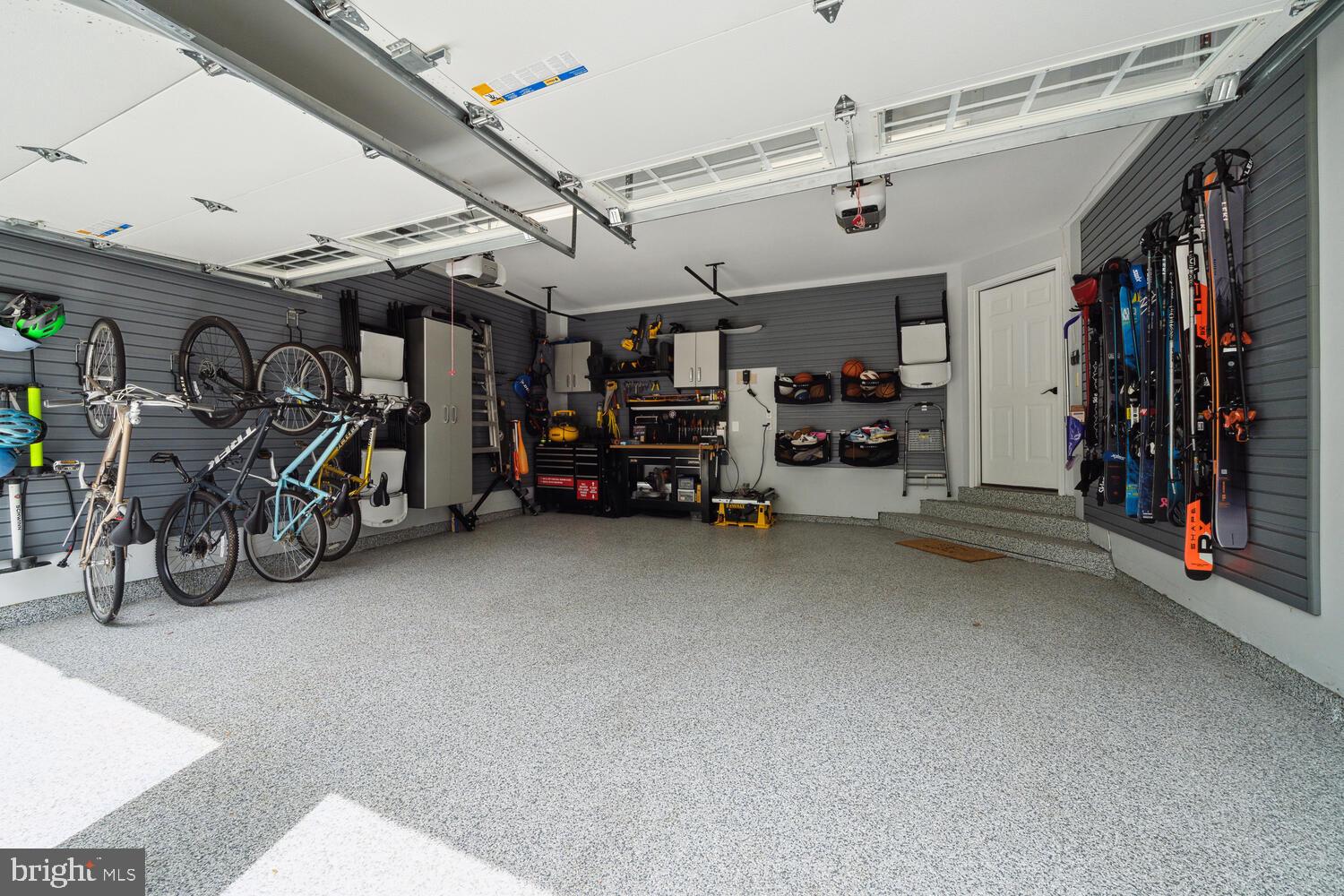 BROADLANDS - Residential