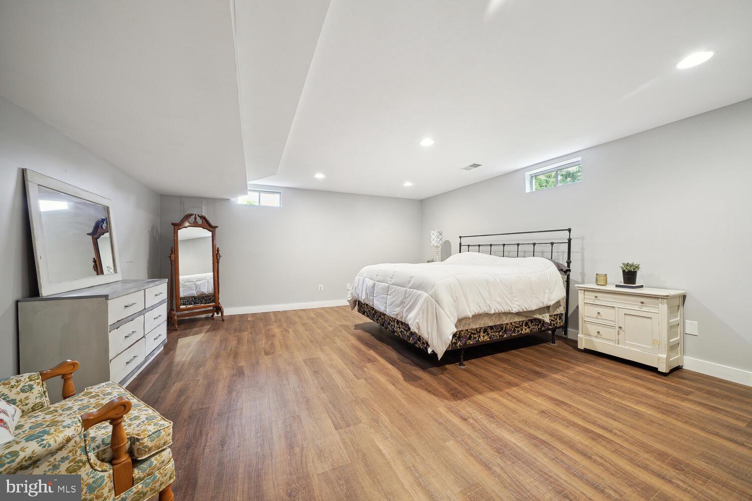 BROADLANDS - Residential