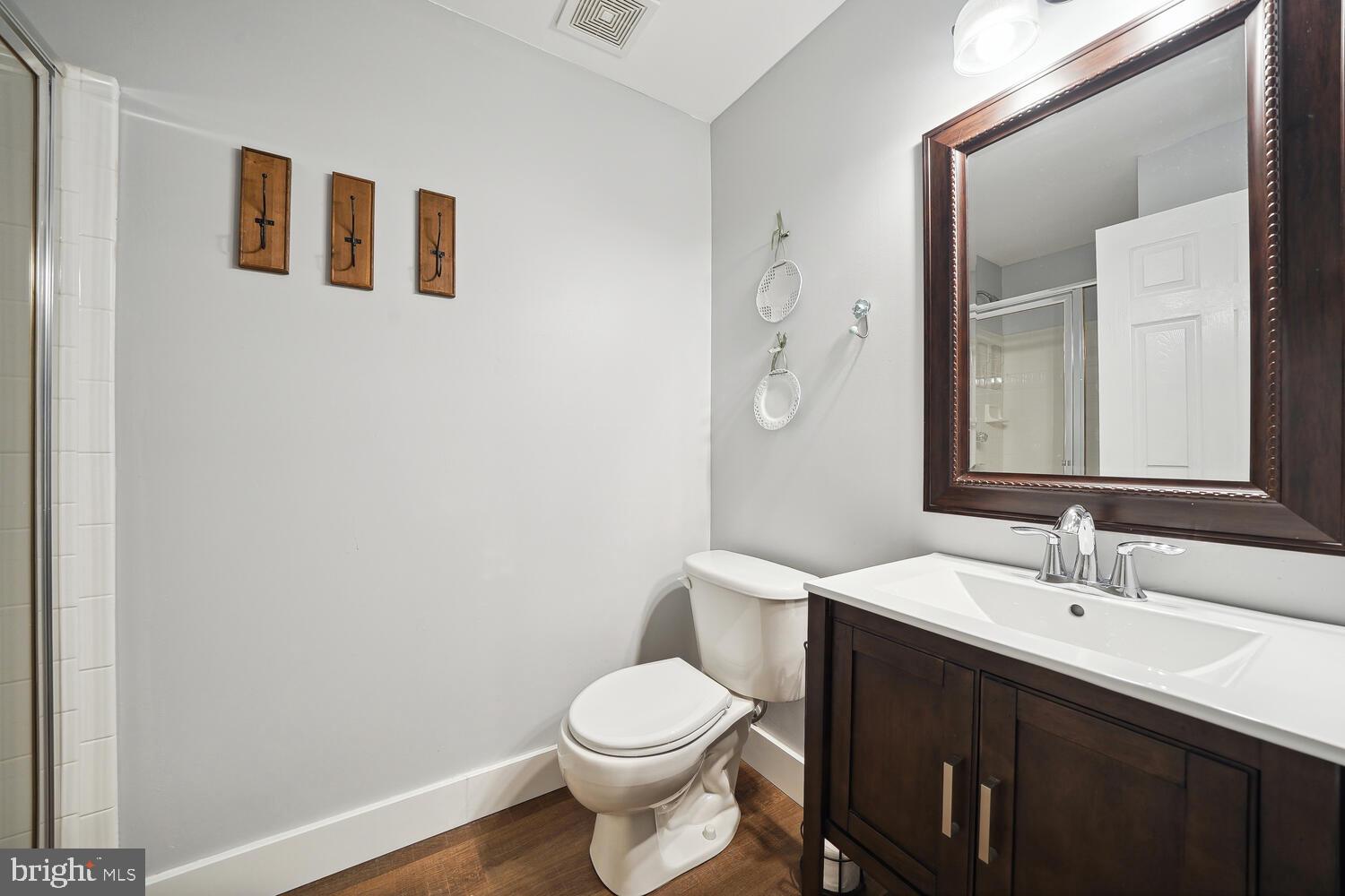 BROADLANDS - Residential