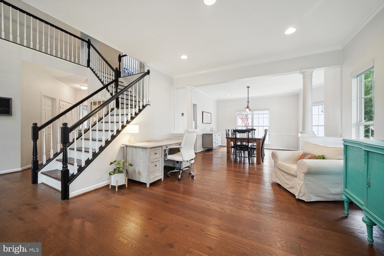 BROADLANDS - Residential