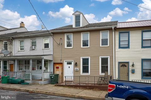 Photo of 226 LAWRENCE ST, COLUMBIA, PA 17512 (MLS # PALA2030934)