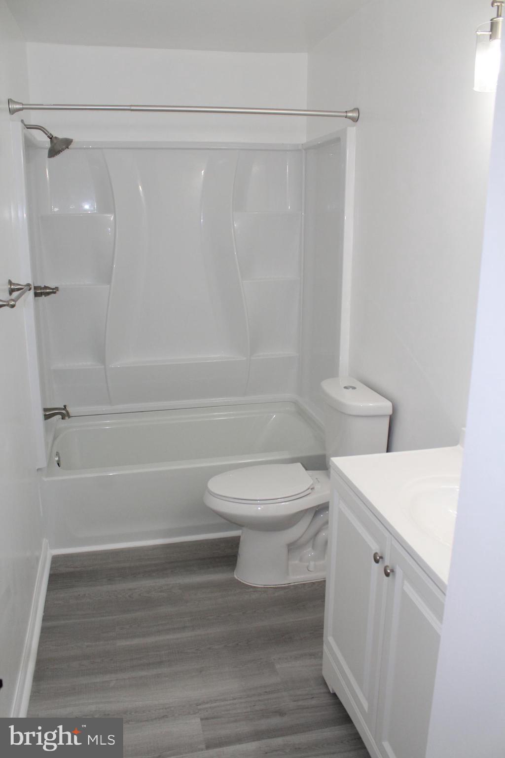 HERITAGE HILL CONDO - Residential