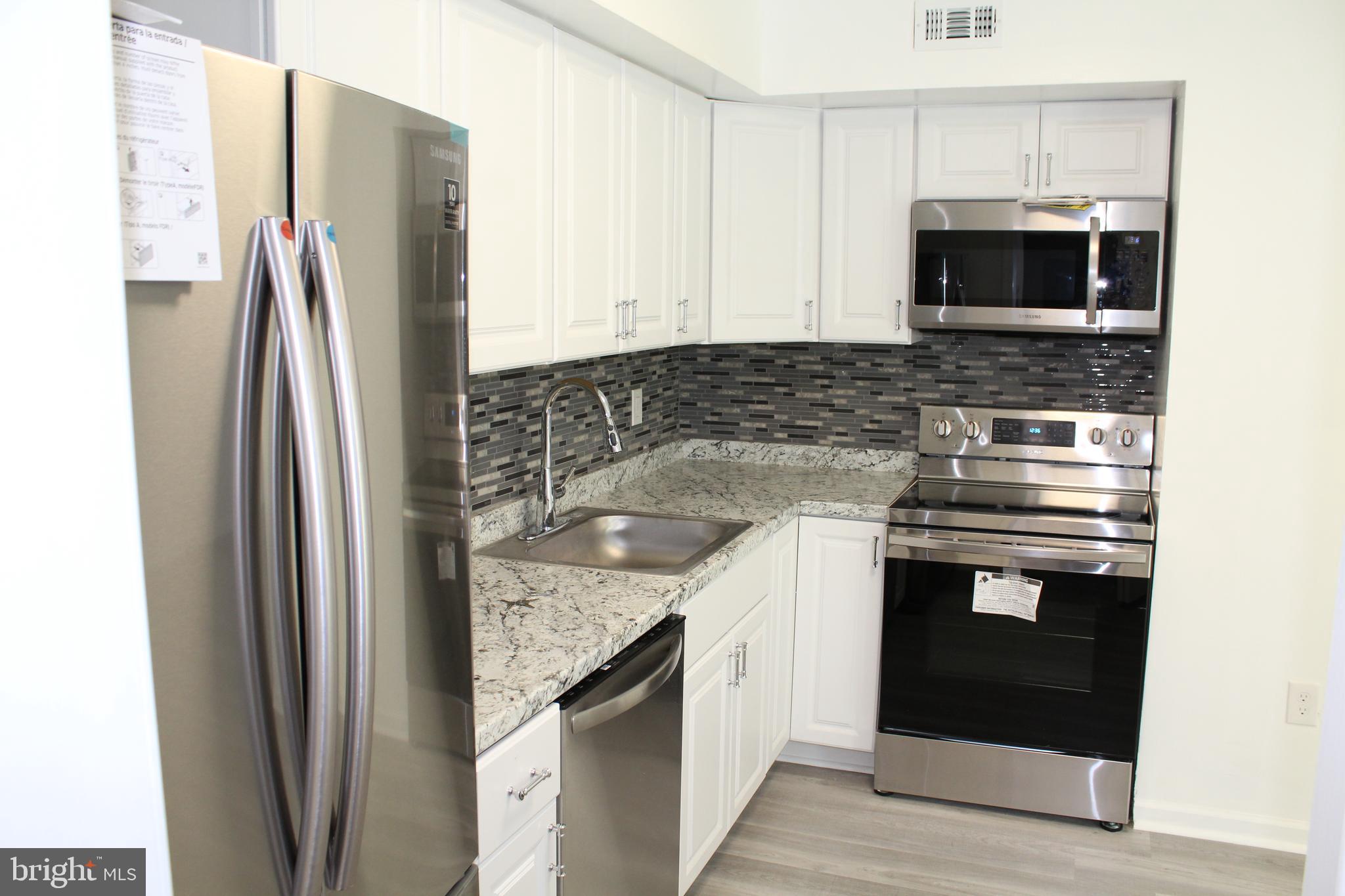 HERITAGE HILL CONDO - Residential