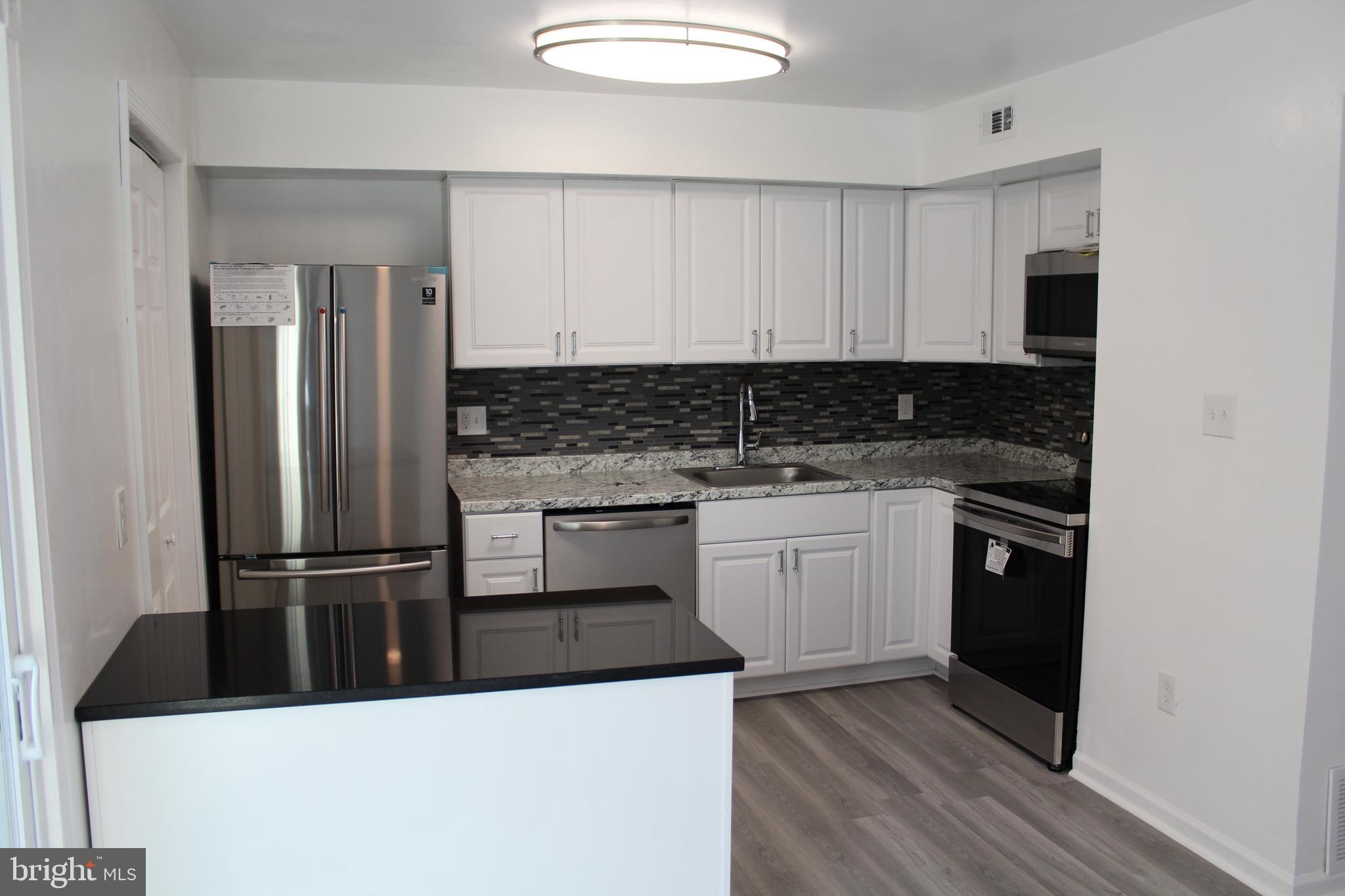 HERITAGE HILL CONDO - Residential