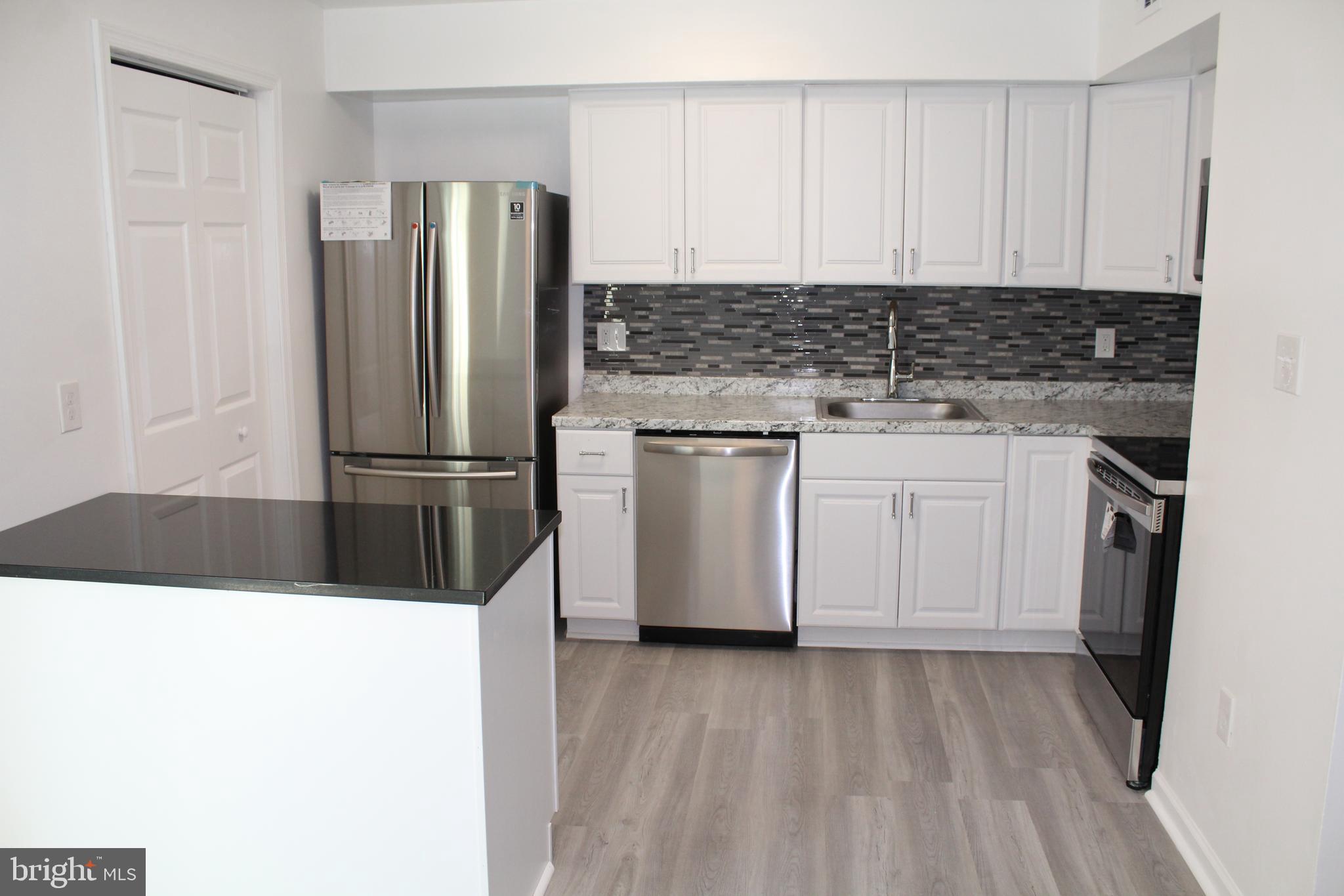 HERITAGE HILL CONDO - Residential