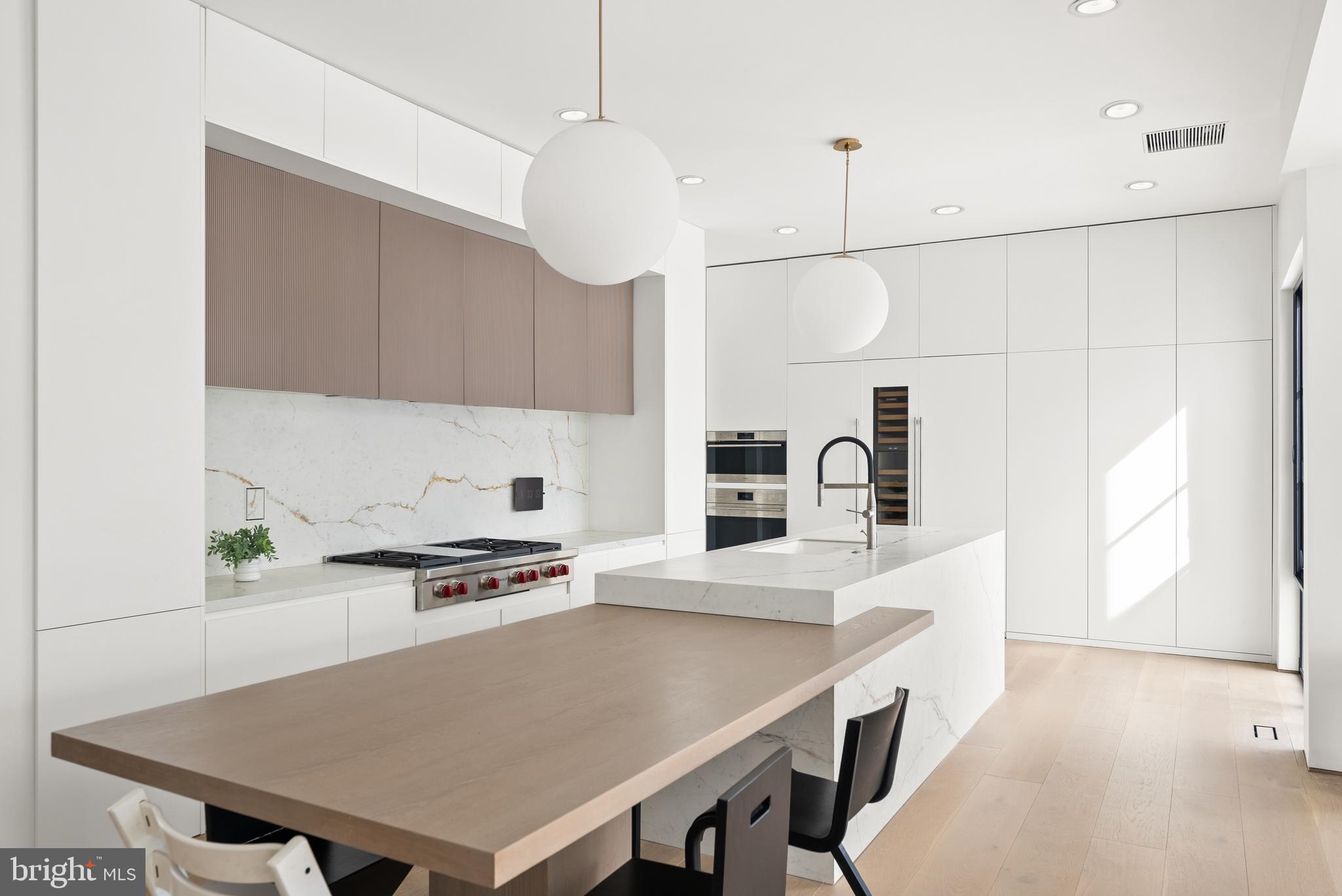 BEACON HILL - Residential