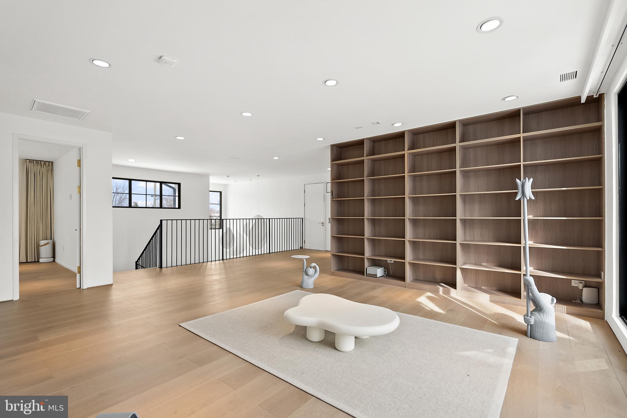 BEACON HILL - Residential