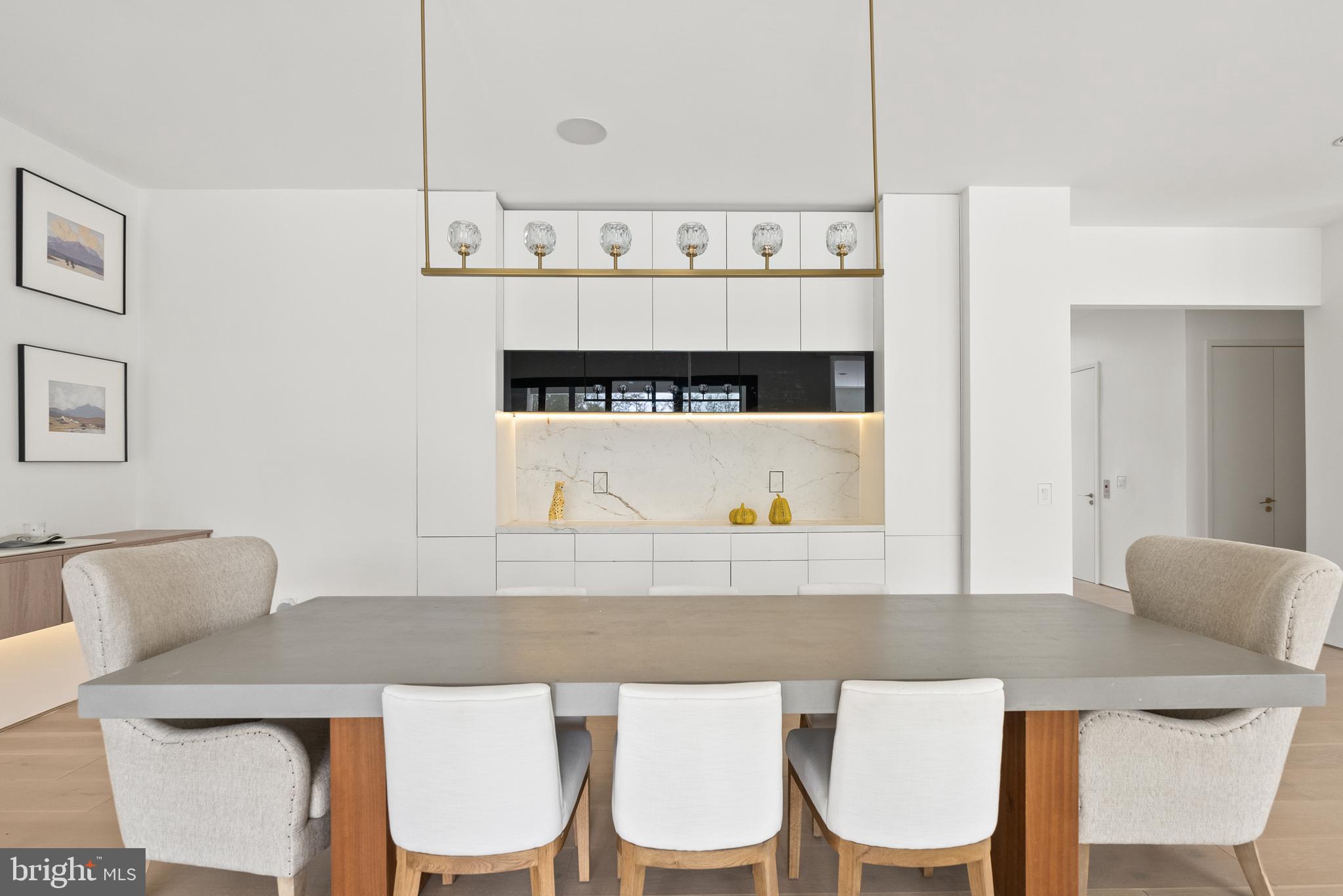 BEACON HILL - Residential