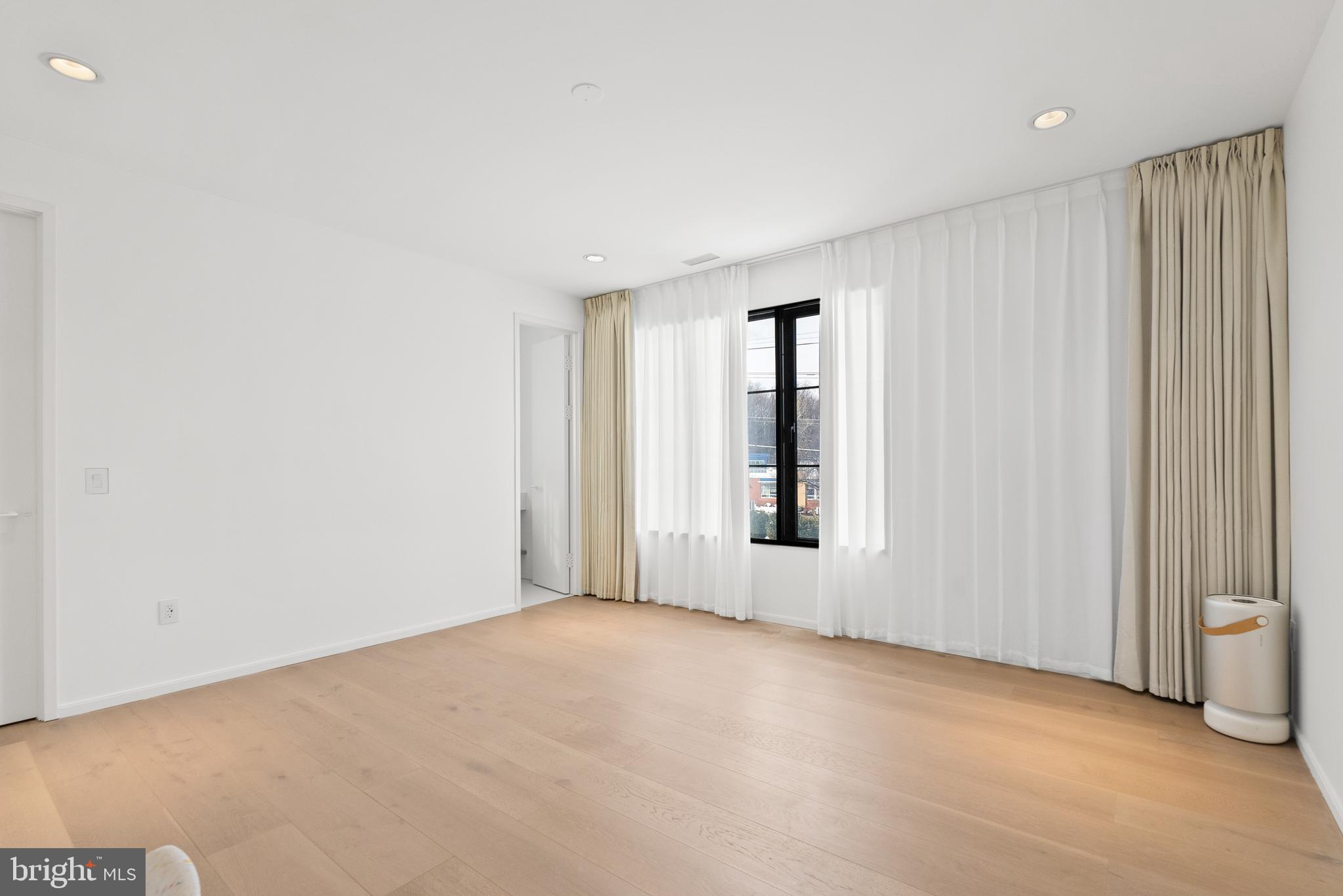 BEACON HILL - Residential