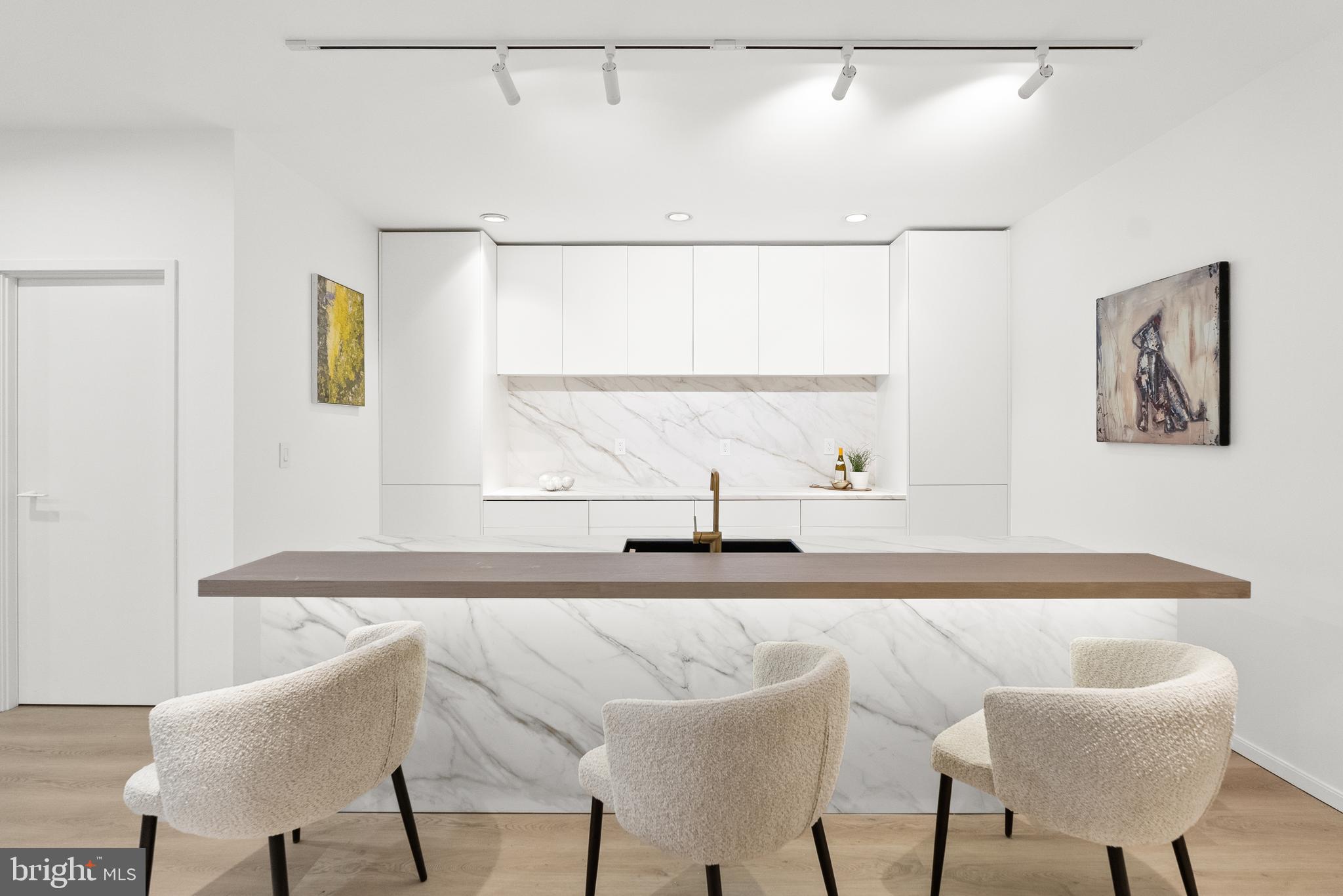 BEACON HILL - Residential