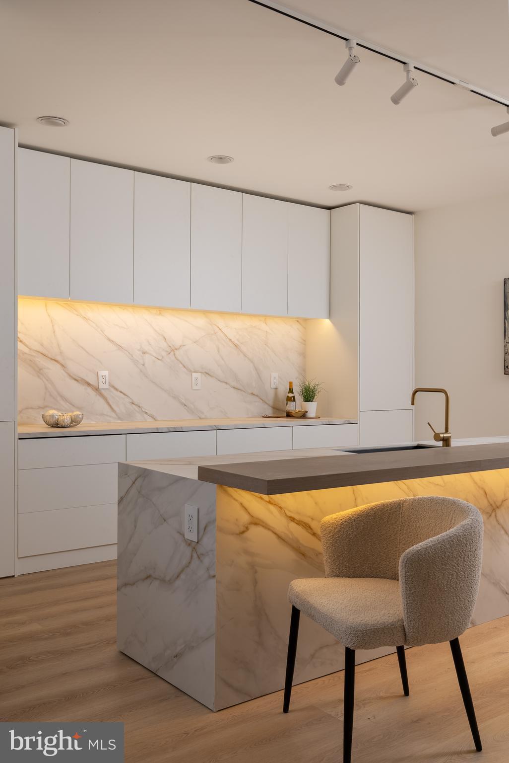 BEACON HILL - Residential