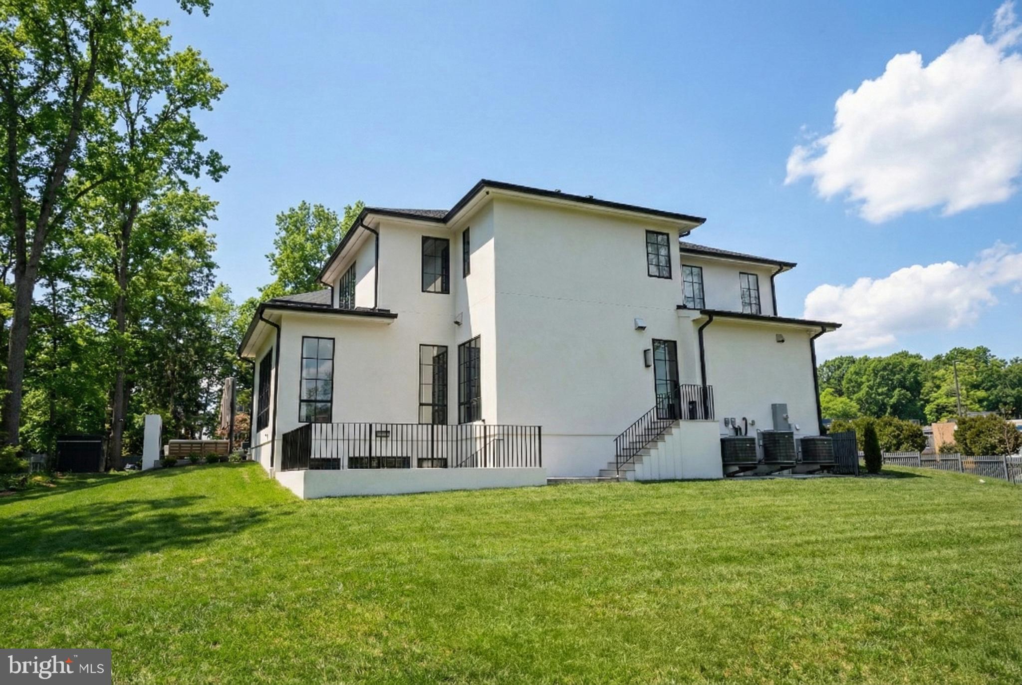 BEACON HILL - Residential