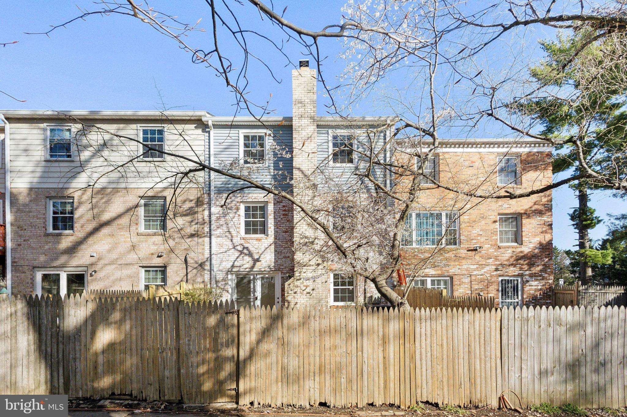 RIVERVIEW OVERLOOK - Residential