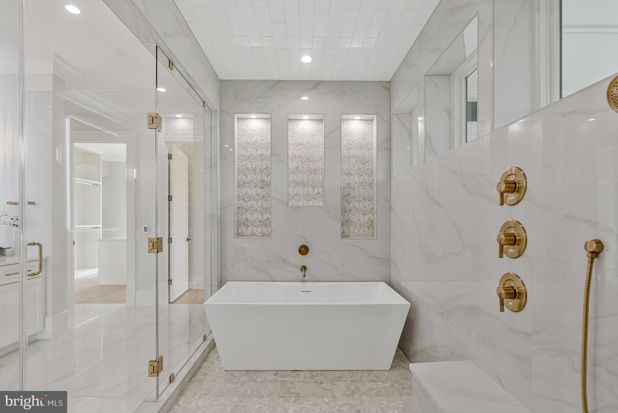 WEST LANGLEY - Residential