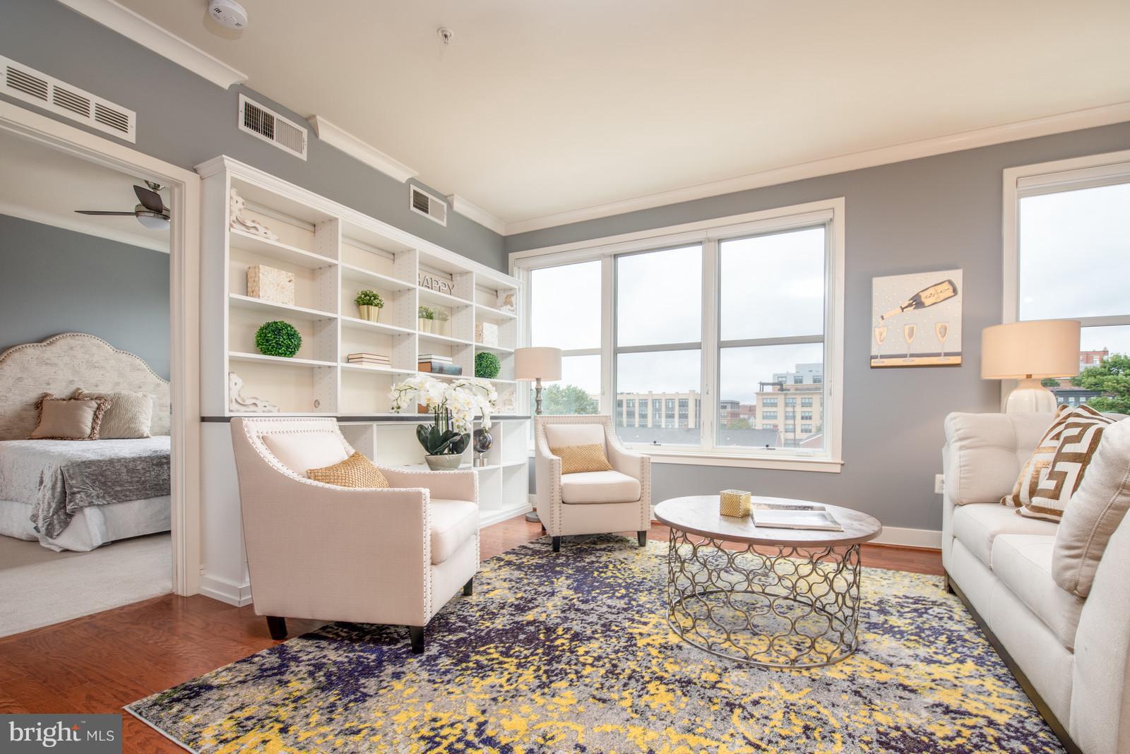 OLD TOWN COMMONS - Residential