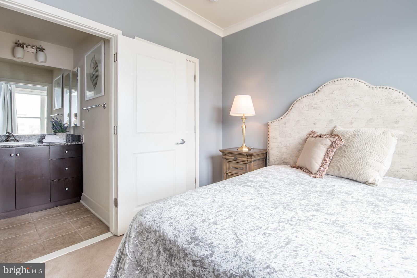 OLD TOWN COMMONS - Residential