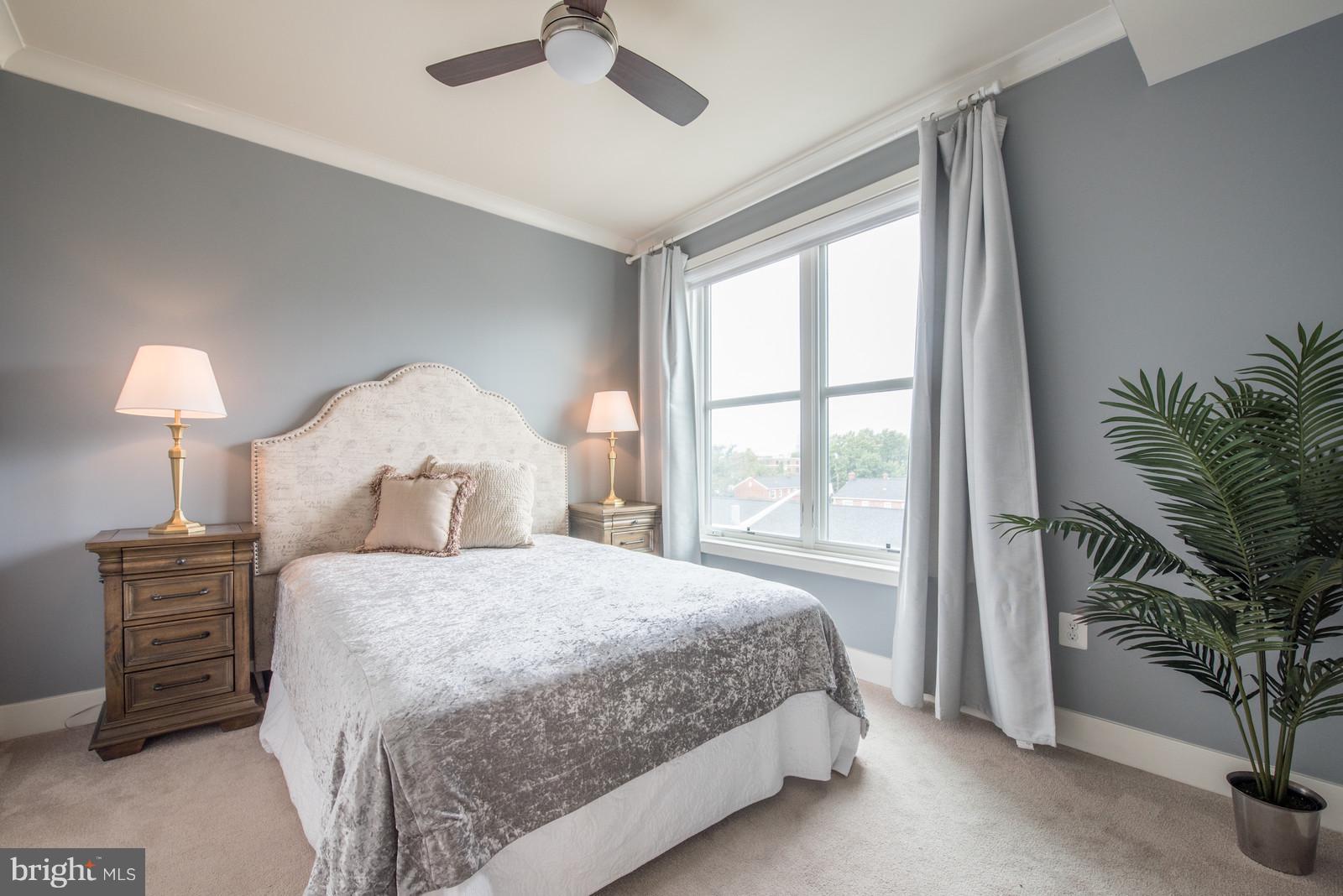 OLD TOWN COMMONS - Residential