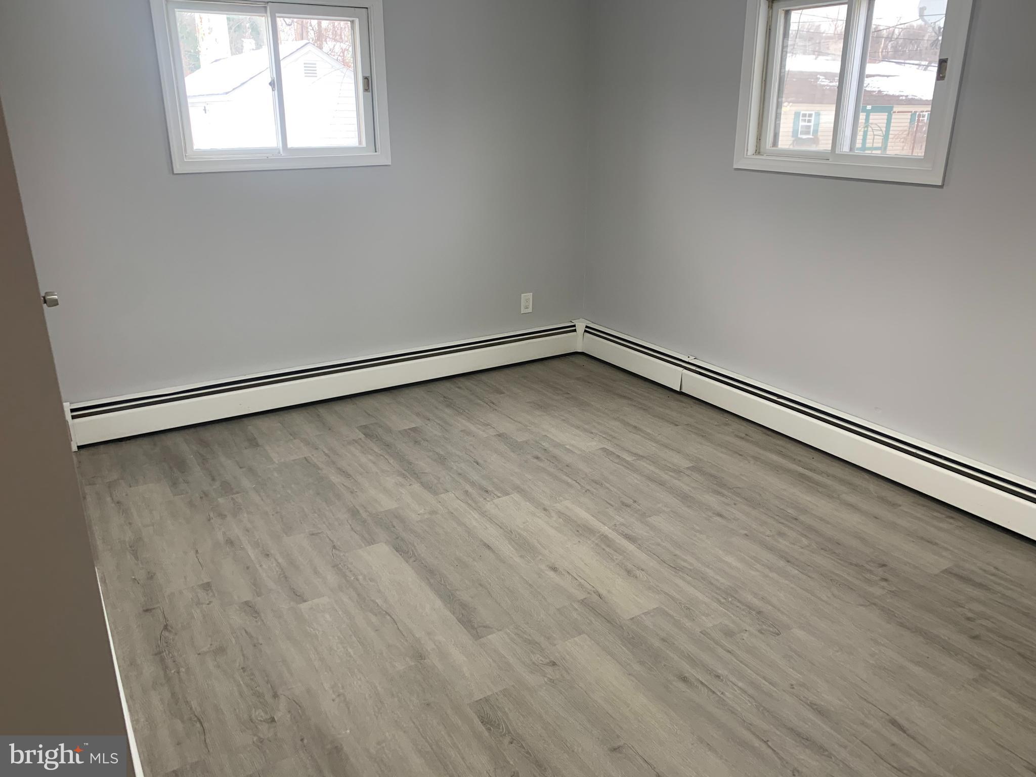 MIDDLE RIVER - Residential Lease