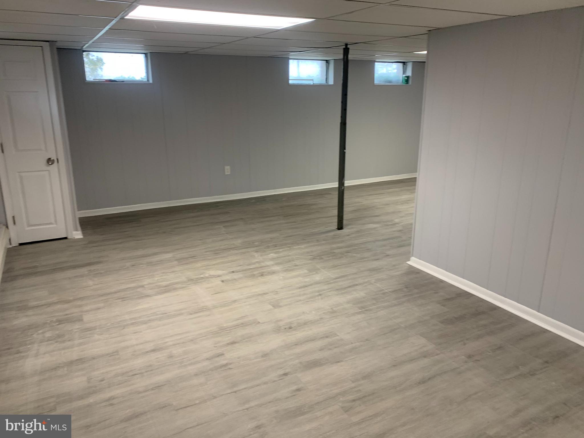 MIDDLE RIVER - Residential Lease