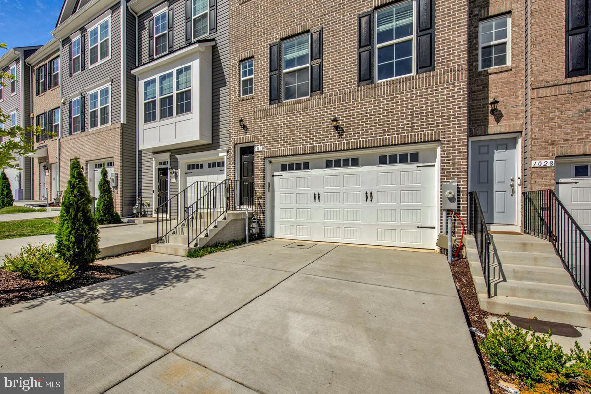 1030 HIGH POINT TRL