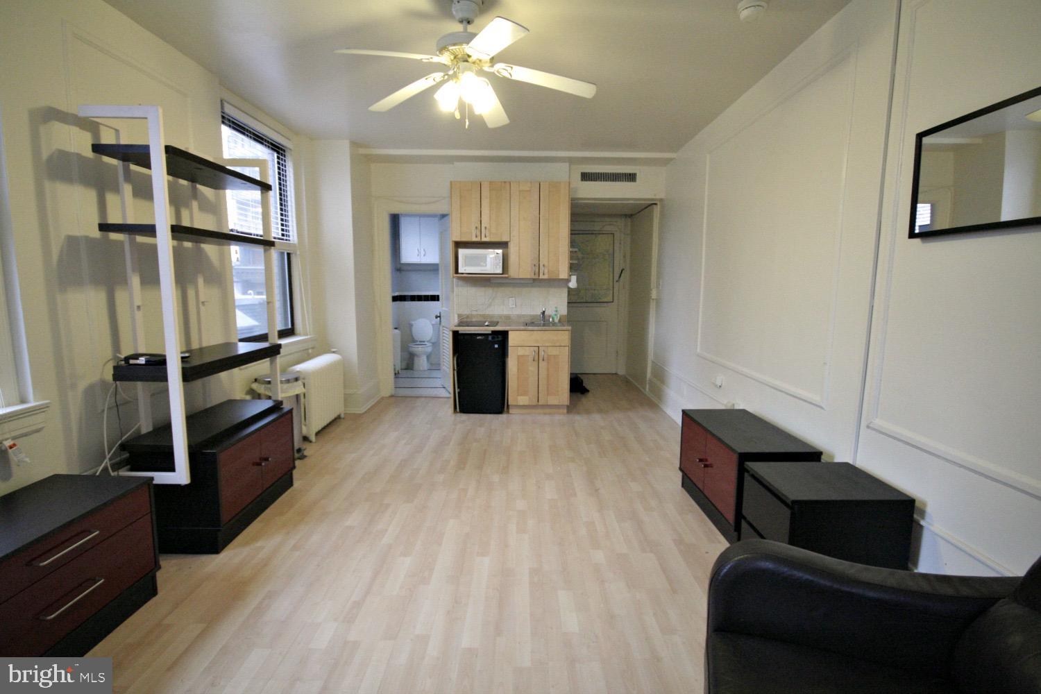 CENTER CITY - Residential Lease