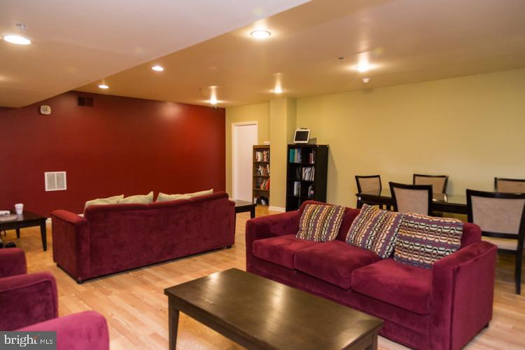 CENTER CITY - Residential Lease
