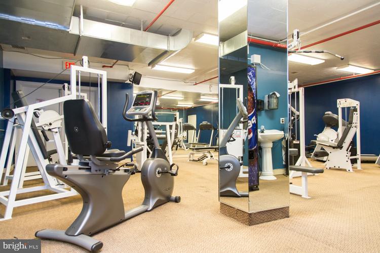 CENTER CITY - Residential Lease
