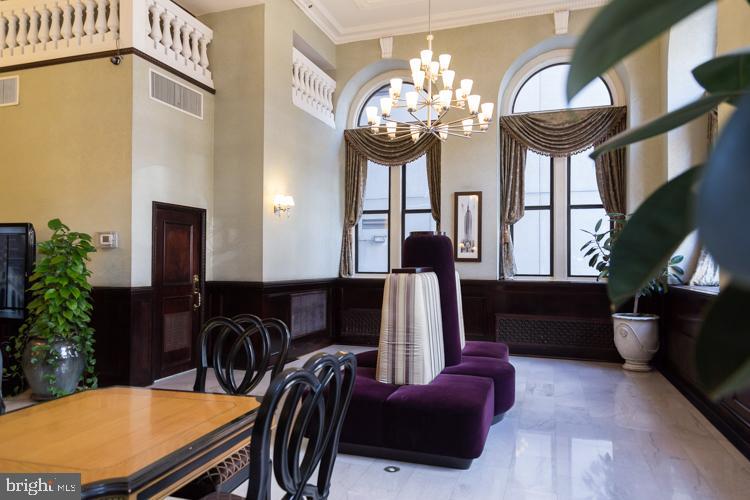 CENTER CITY - Residential Lease