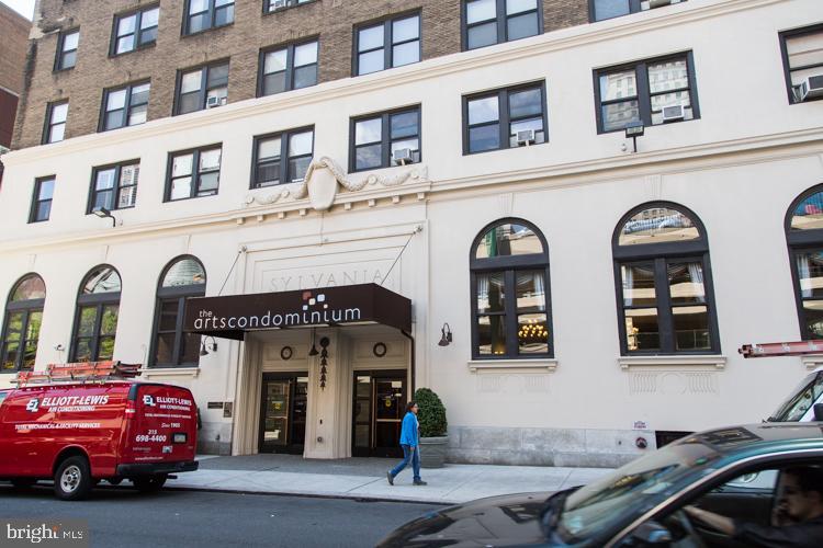 CENTER CITY - Residential Lease