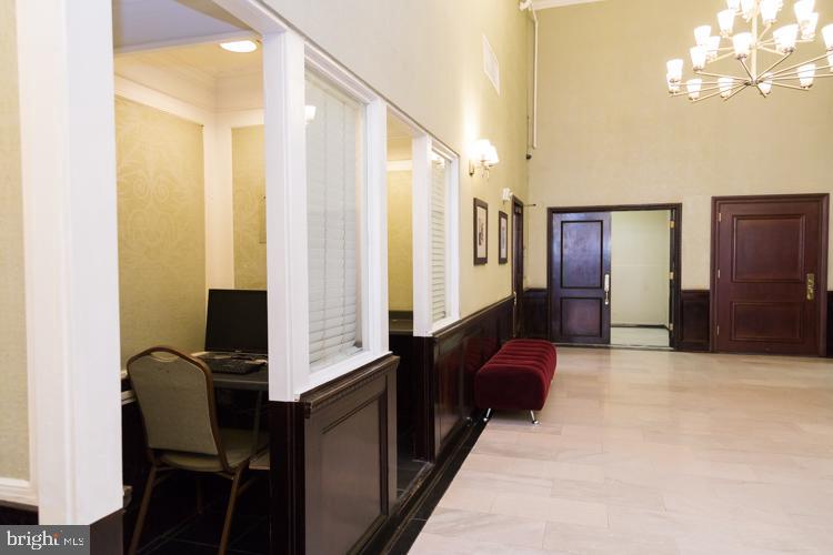 CENTER CITY - Residential Lease