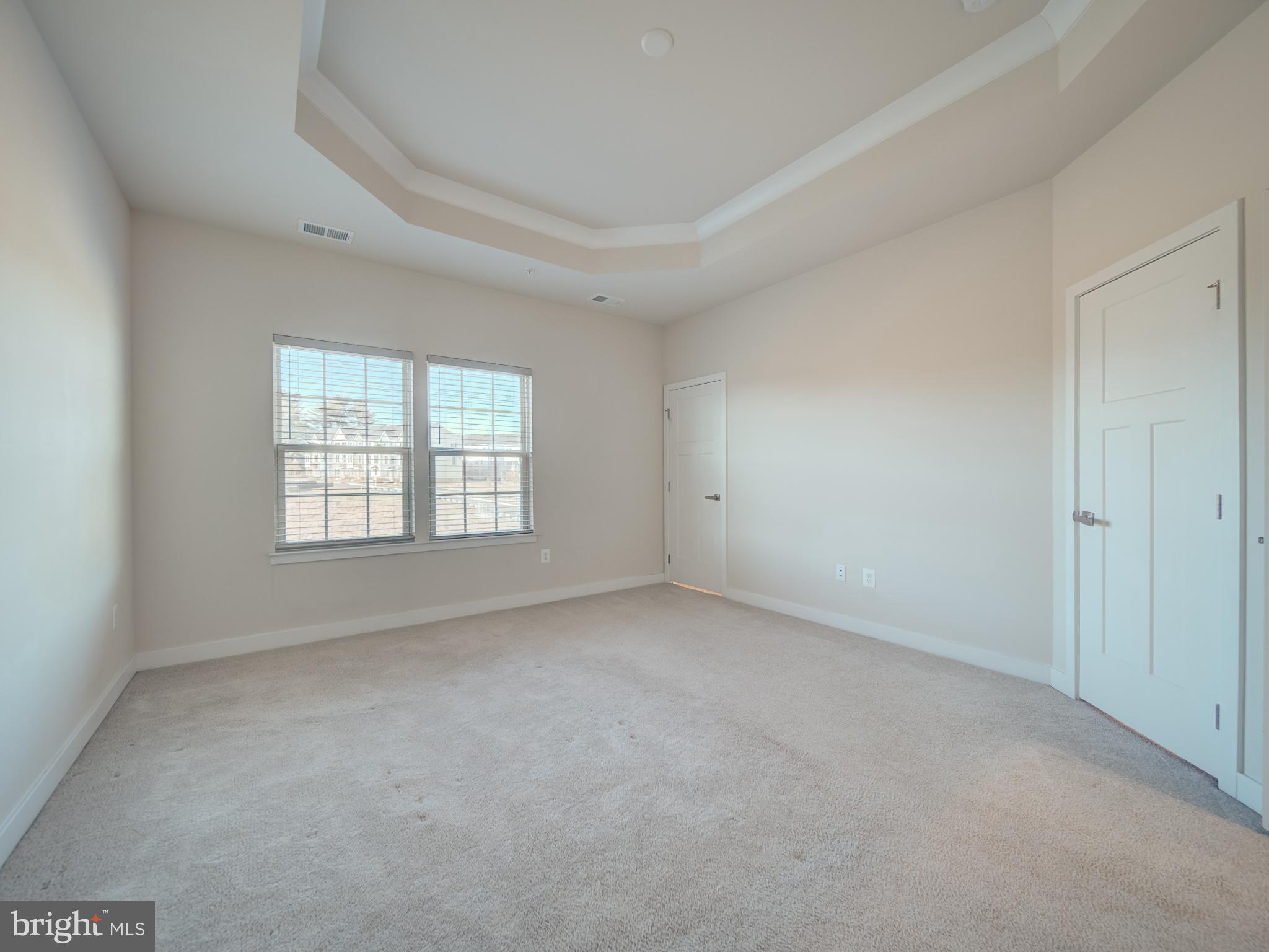 MONTGOMERY VILLAGE - Residential Lease