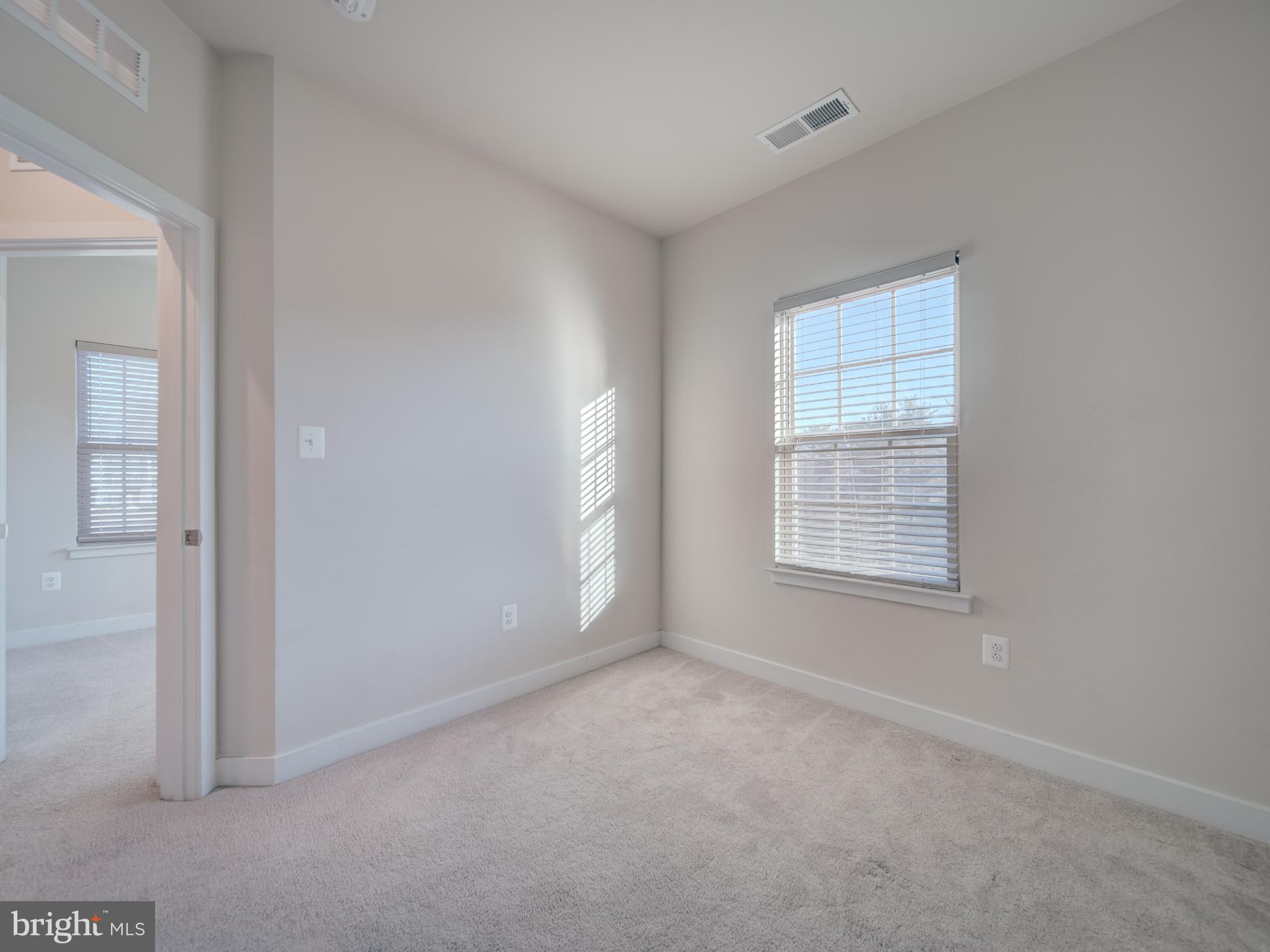 MONTGOMERY VILLAGE - Residential Lease