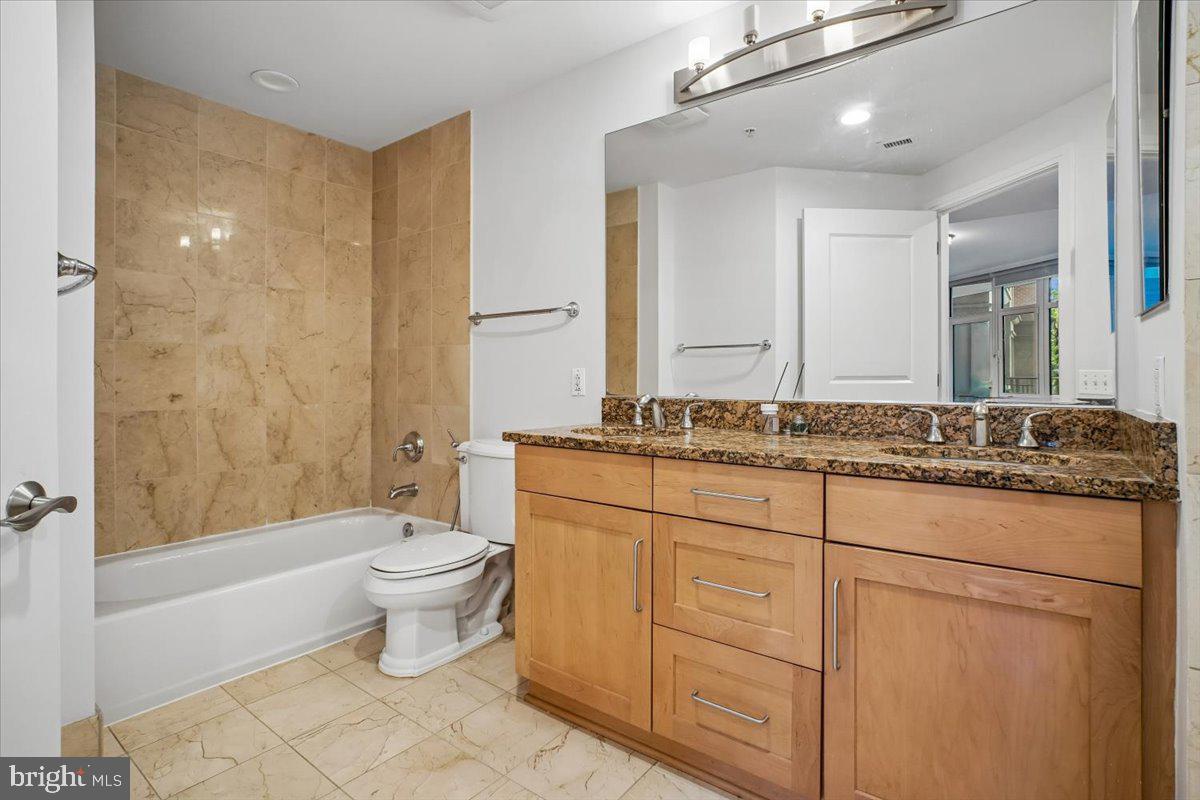 ONE PARK CREST CONDOMINIUM - Residential