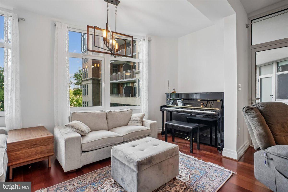 ONE PARK CREST CONDOMINIUM - Residential