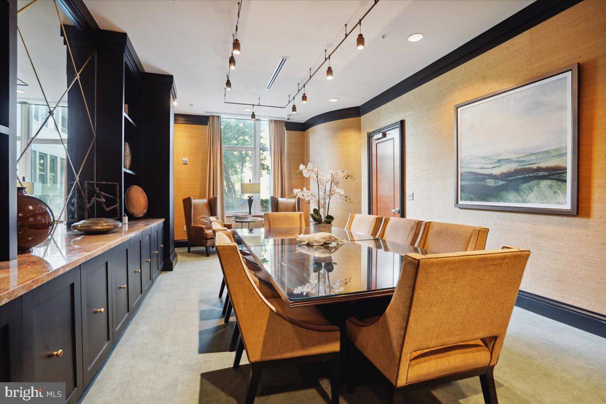 ONE PARK CREST CONDOMINIUM - Residential