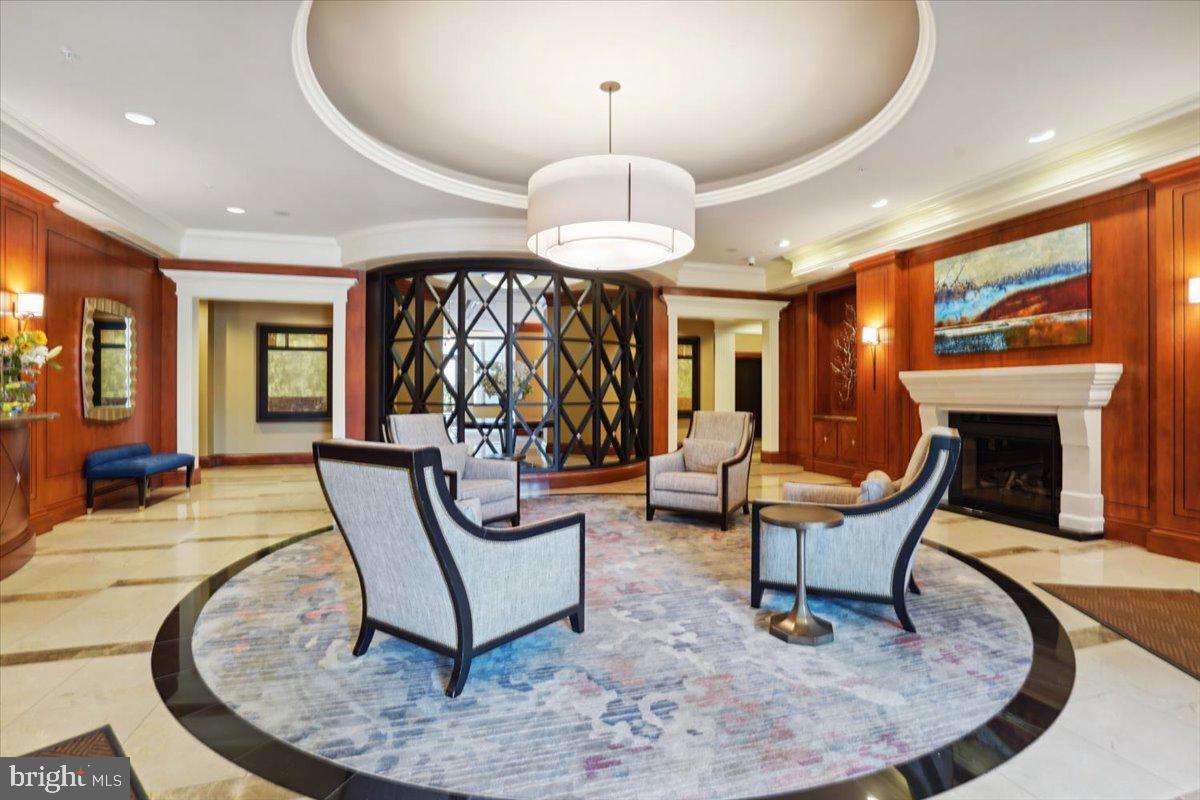 ONE PARK CREST CONDOMINIUM - Residential