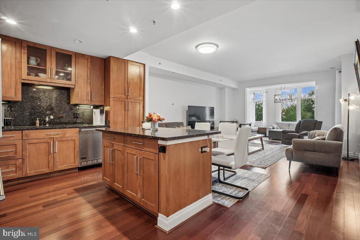 8220 CRESTWOOD HEIGHTS DRIVE 301