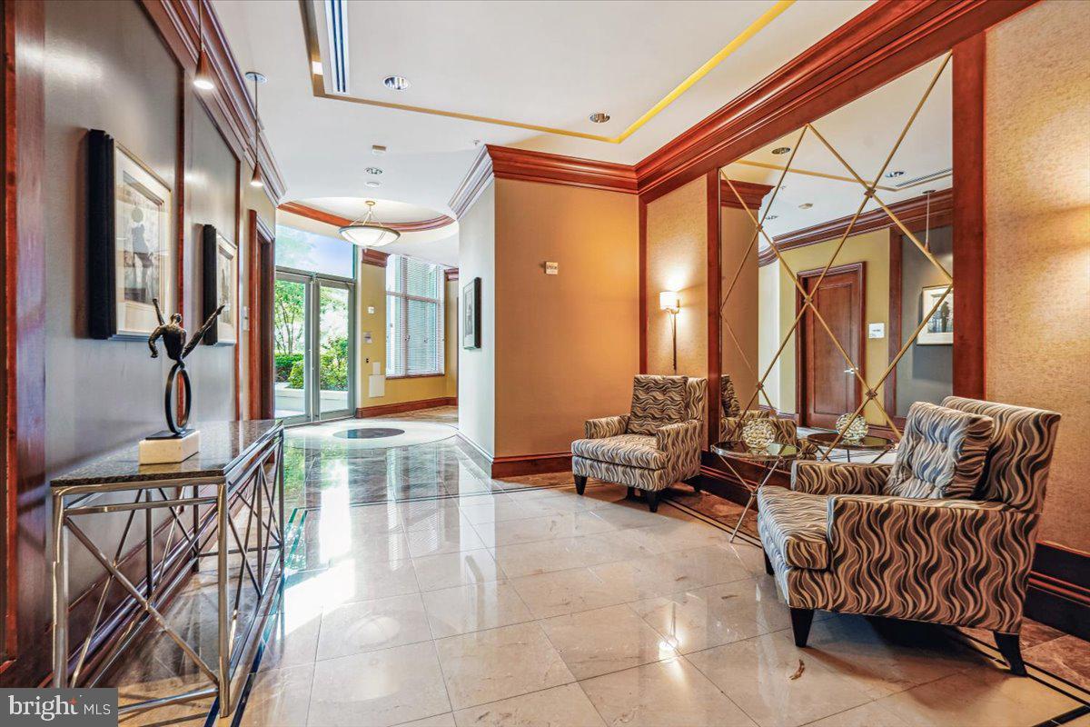 ONE PARK CREST CONDOMINIUM - Residential