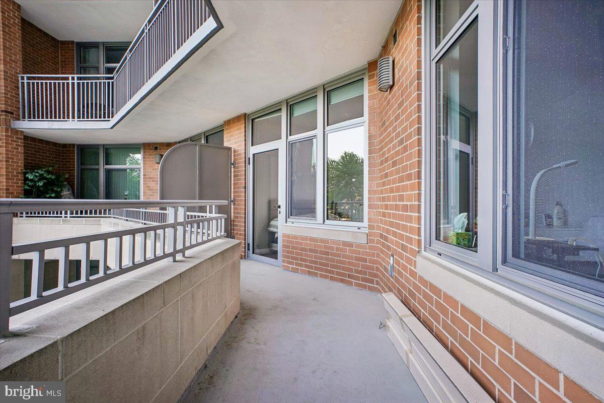 ONE PARK CREST CONDOMINIUM - Residential