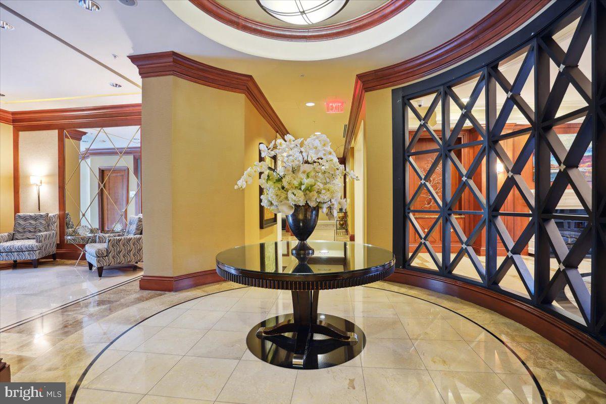 ONE PARK CREST CONDOMINIUM - Residential